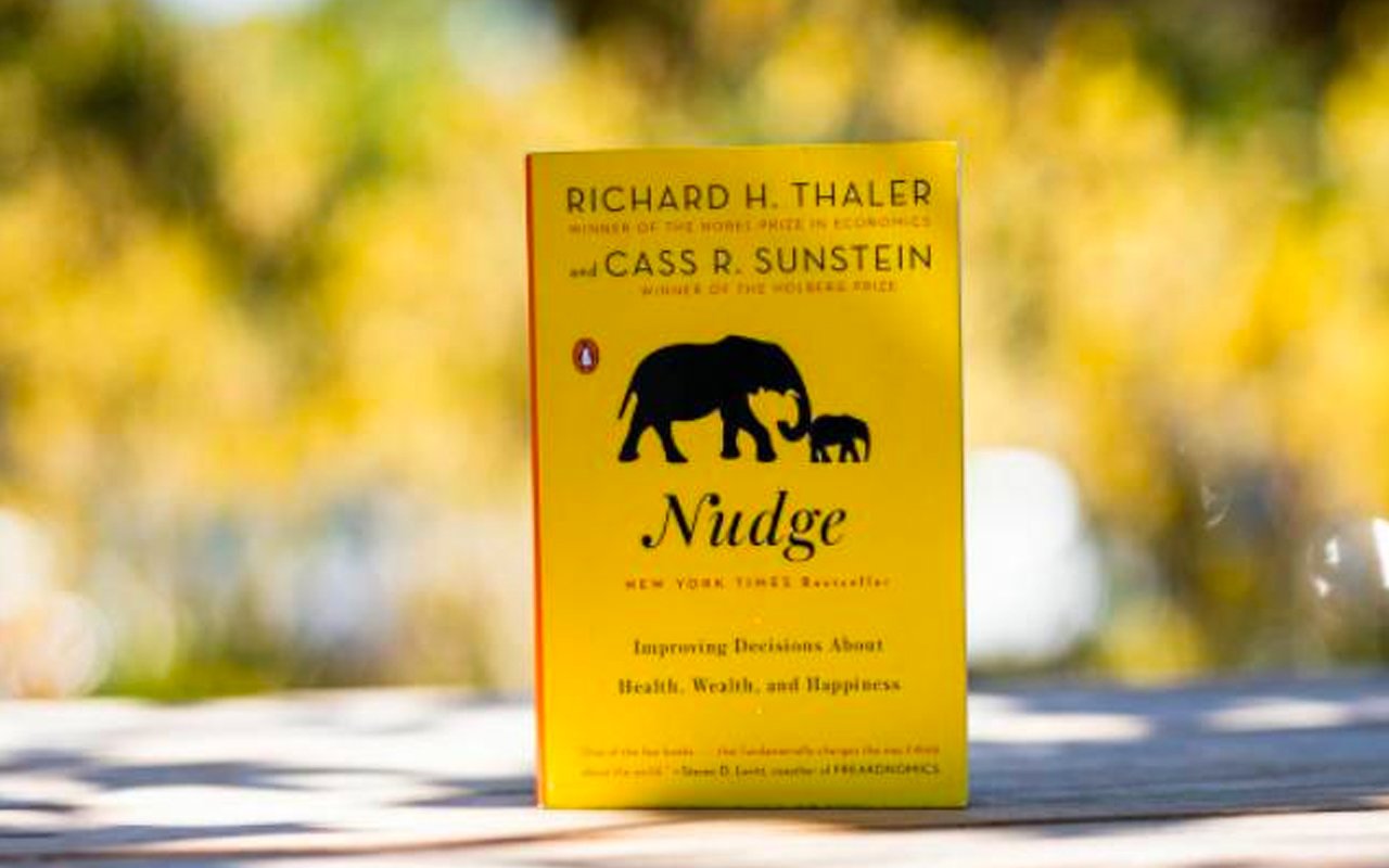 Richard Thaler和Cass Sunstein书籍封面